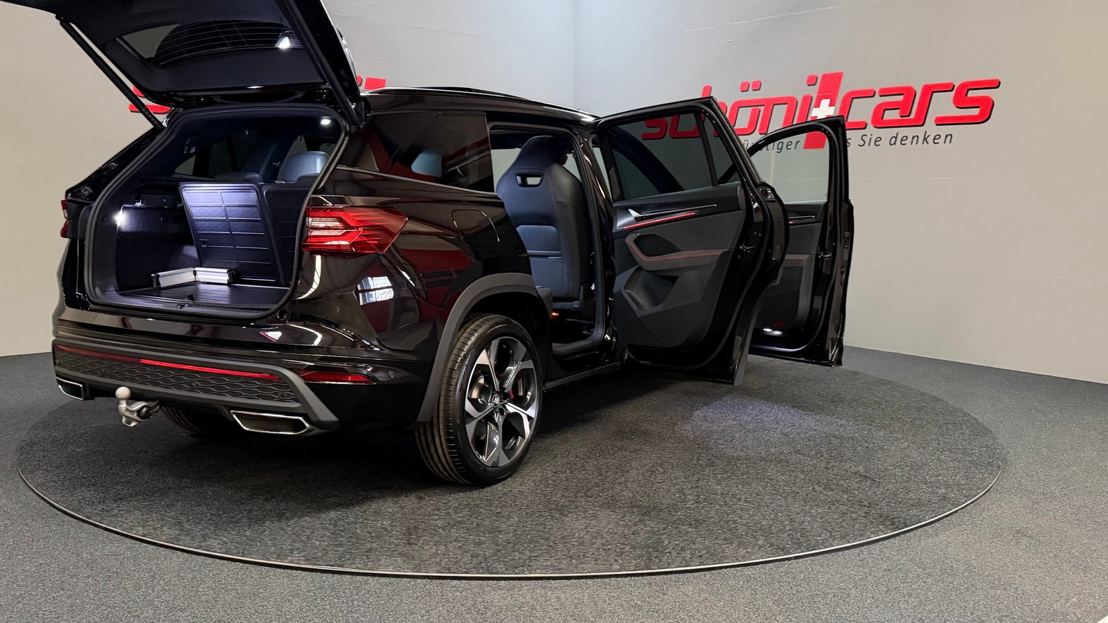 SKODA Kodiaq 2.0 TSI RS 4x4 7 Plätze, Benzina, Auto nuove, Automatico - 7