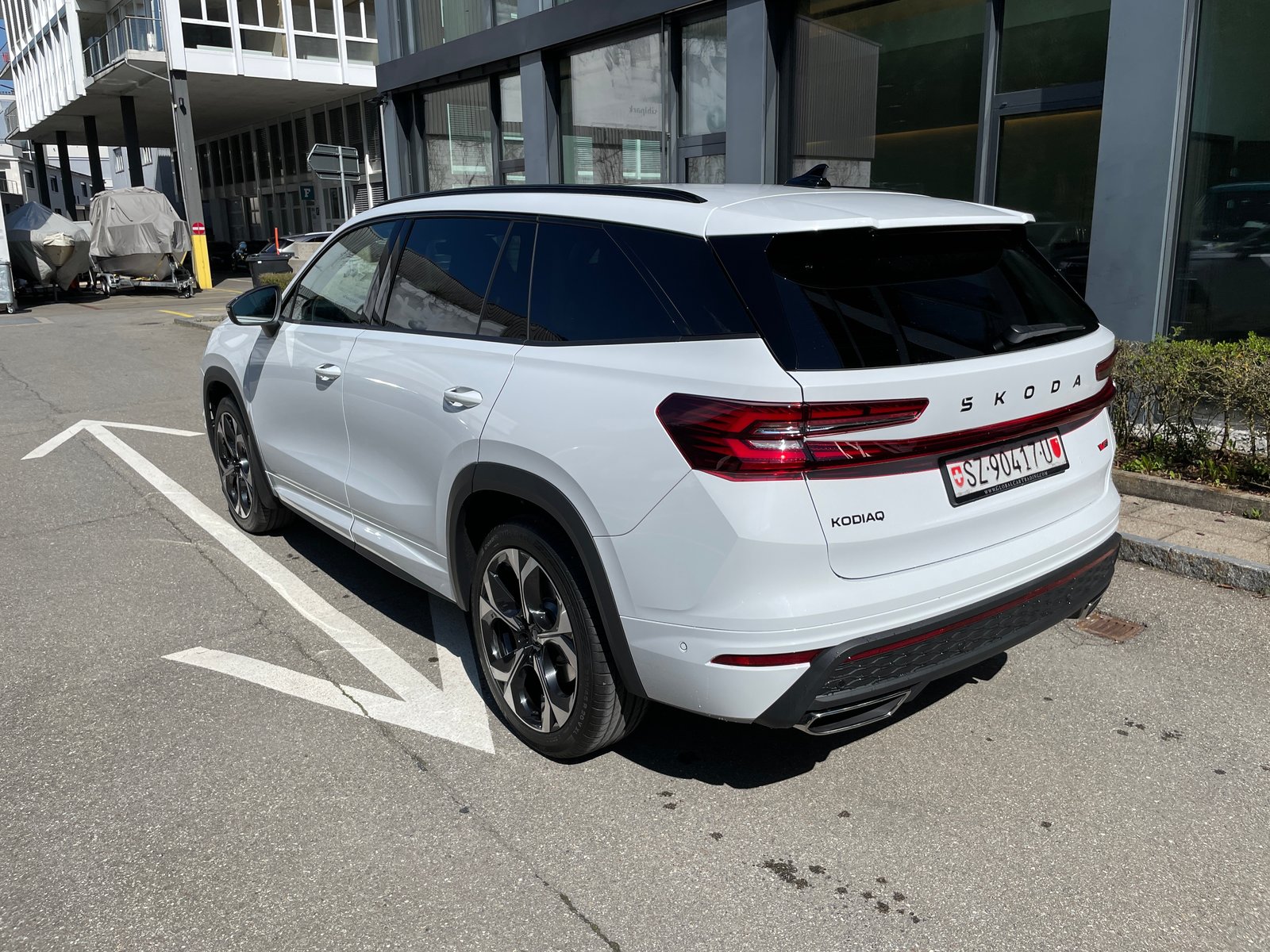 SKODA Kodiaq 2.0 TSI RS 4x4, 7-Sitzer, Standheizung, AHK, He, Essence, Voiture nouvelle, Automatique - 3