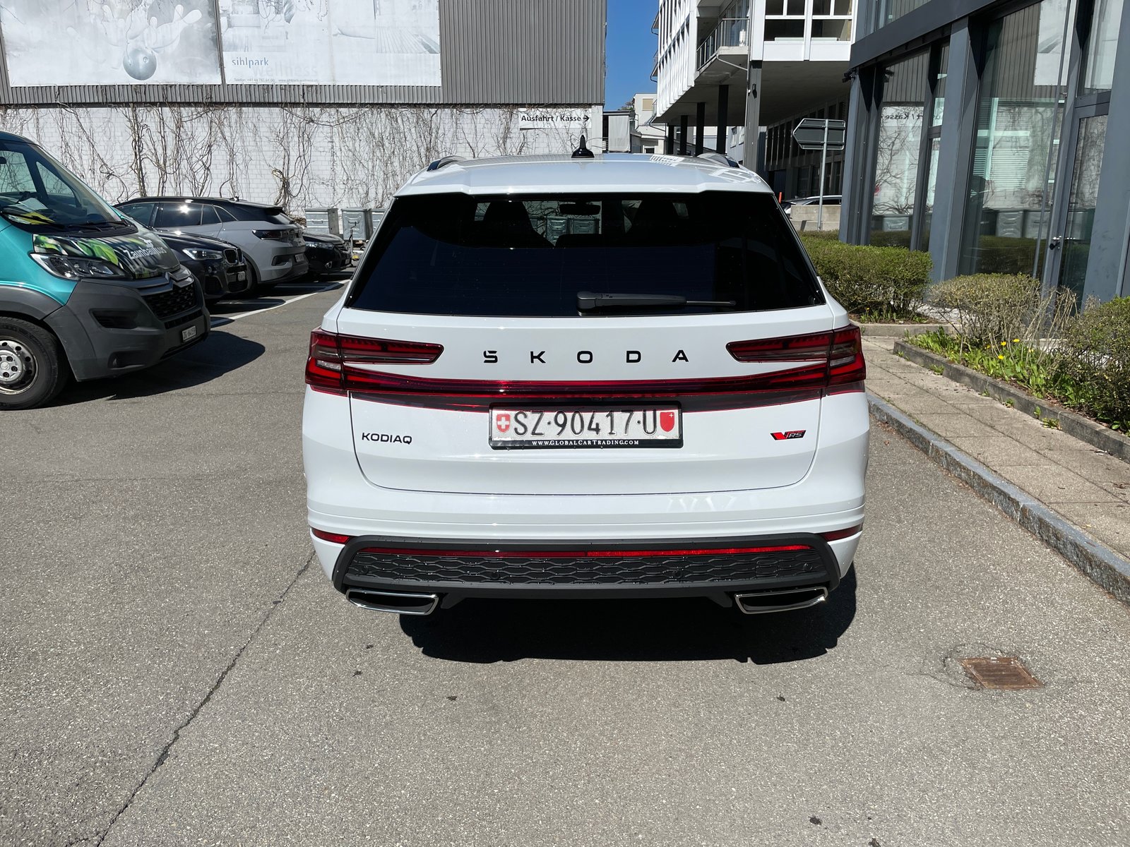 SKODA Kodiaq 2.0 TSI RS 4x4, 7-Sitzer, Standheizung, AHK, He, Essence, Voiture nouvelle, Automatique - 4