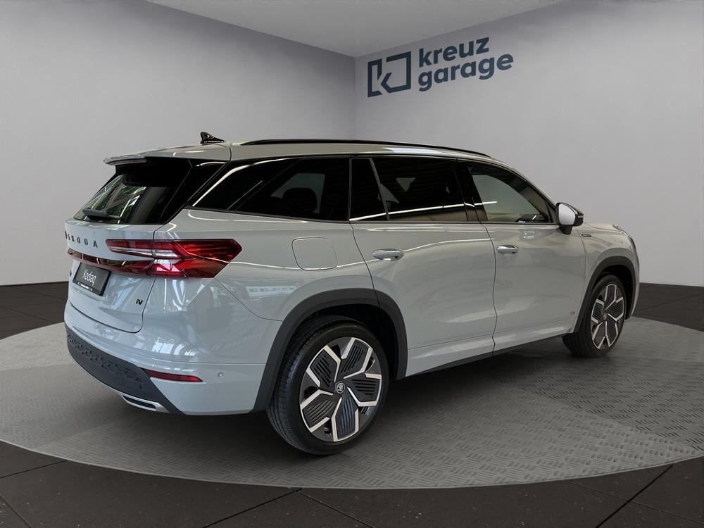 SKODA KODIAQ 1.5 TSI PHEV SportLine 2WD, Plug-in-Hybrid Benzina/Elettrica, Auto nuove, Automatico - 3