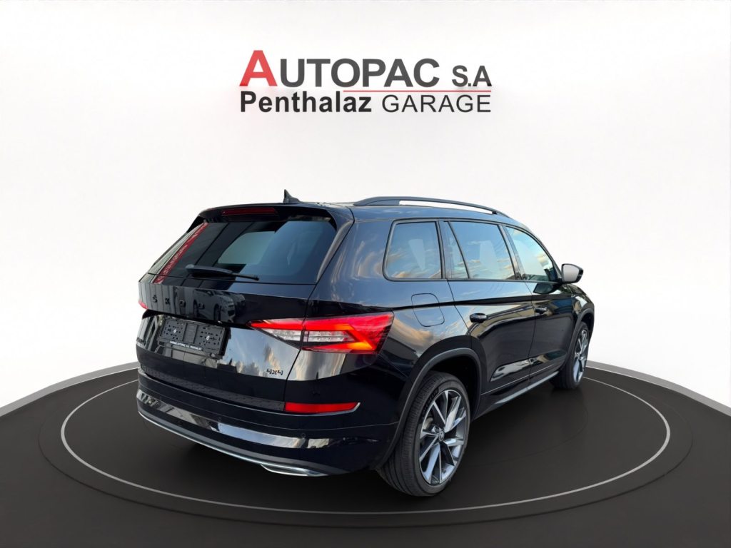 SKODA 2.0 TSI Sportline DSG, Benzin, Occasion / Gebraucht, Automatik - 7