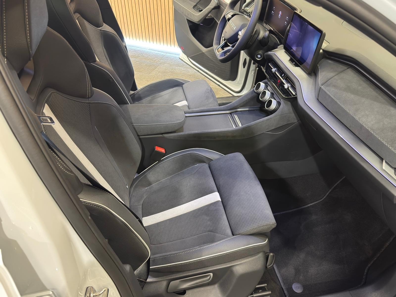 SKODA Kodiaq 1.5 TSI PHEV Sportline, Plug-in-Hybrid Benzin/Elektro, Occasion / Gebraucht, Automatik - 6