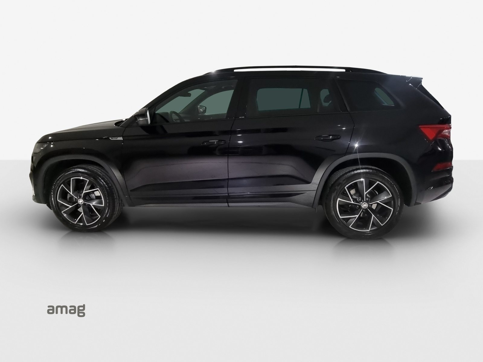 SKODA NEW KODIAQ SportLine, Petrol, Second hand / Used, Automatic - 2