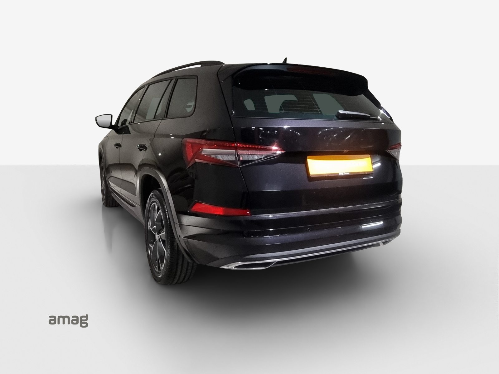 SKODA NEW KODIAQ SportLine, Petrol, Second hand / Used, Automatic - 3