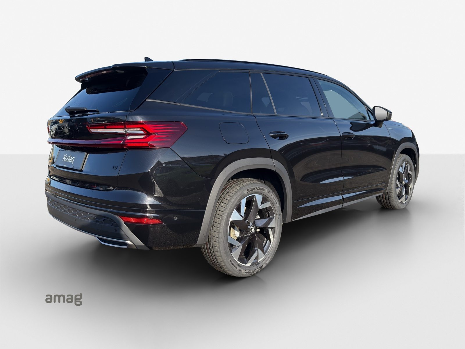 SKODA Kodiaq iV Sportline, Voll-Hybrid Benzin/Elektro, Occasion / Gebraucht, Automatik - 5