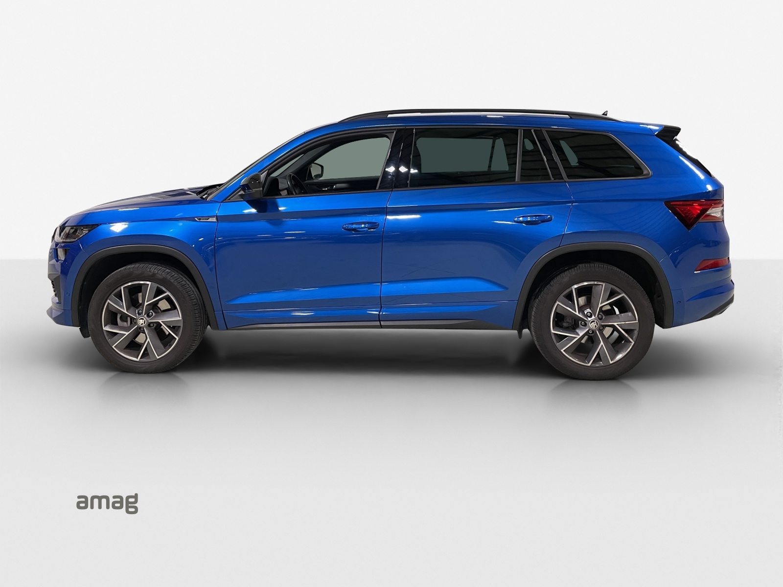 SKODA NEW KODIAQ SportLine, Petrol, Second hand / Used, Automatic - 2