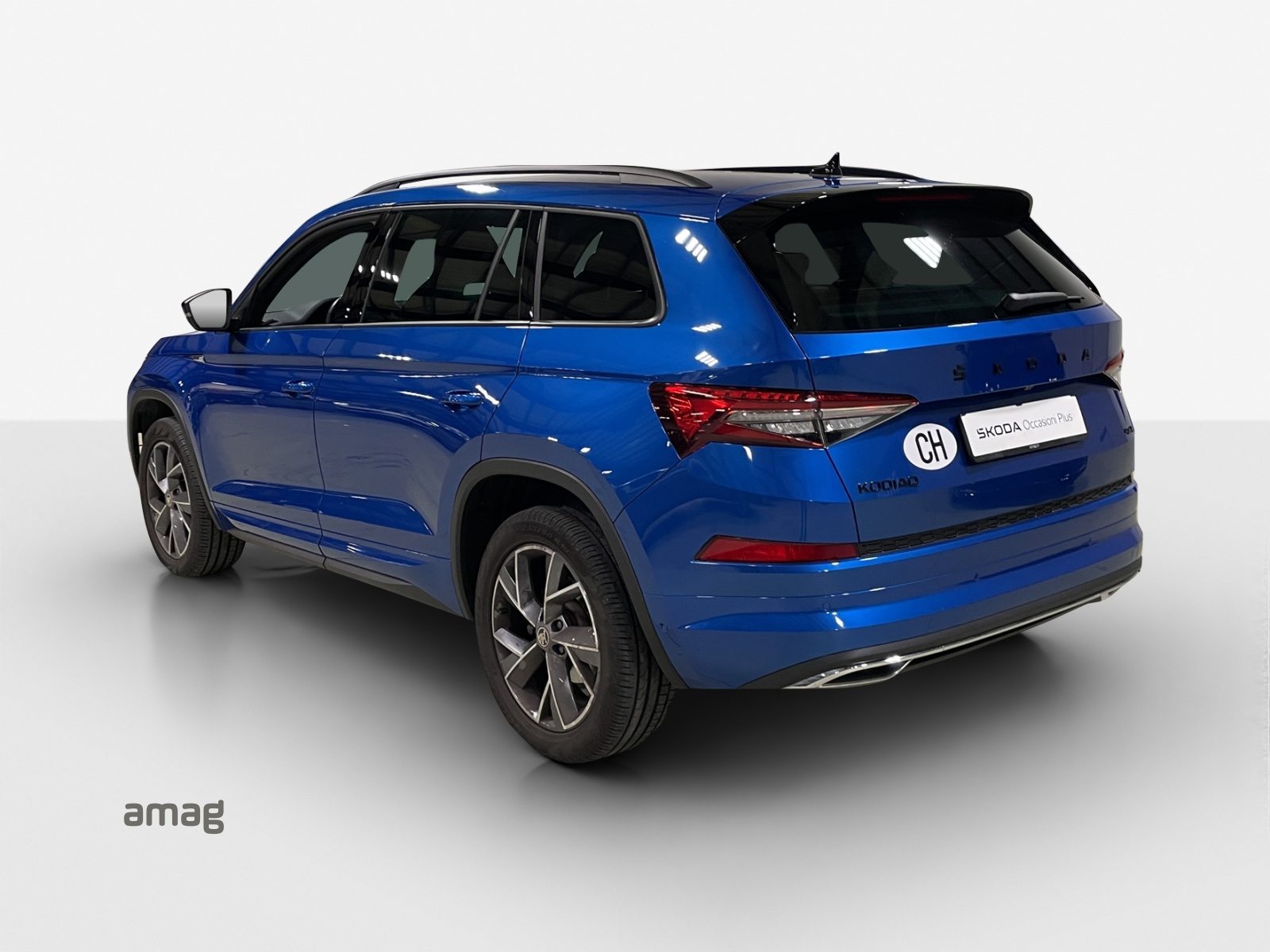 SKODA NEW KODIAQ SportLine, Petrol, Second hand / Used, Automatic - 3