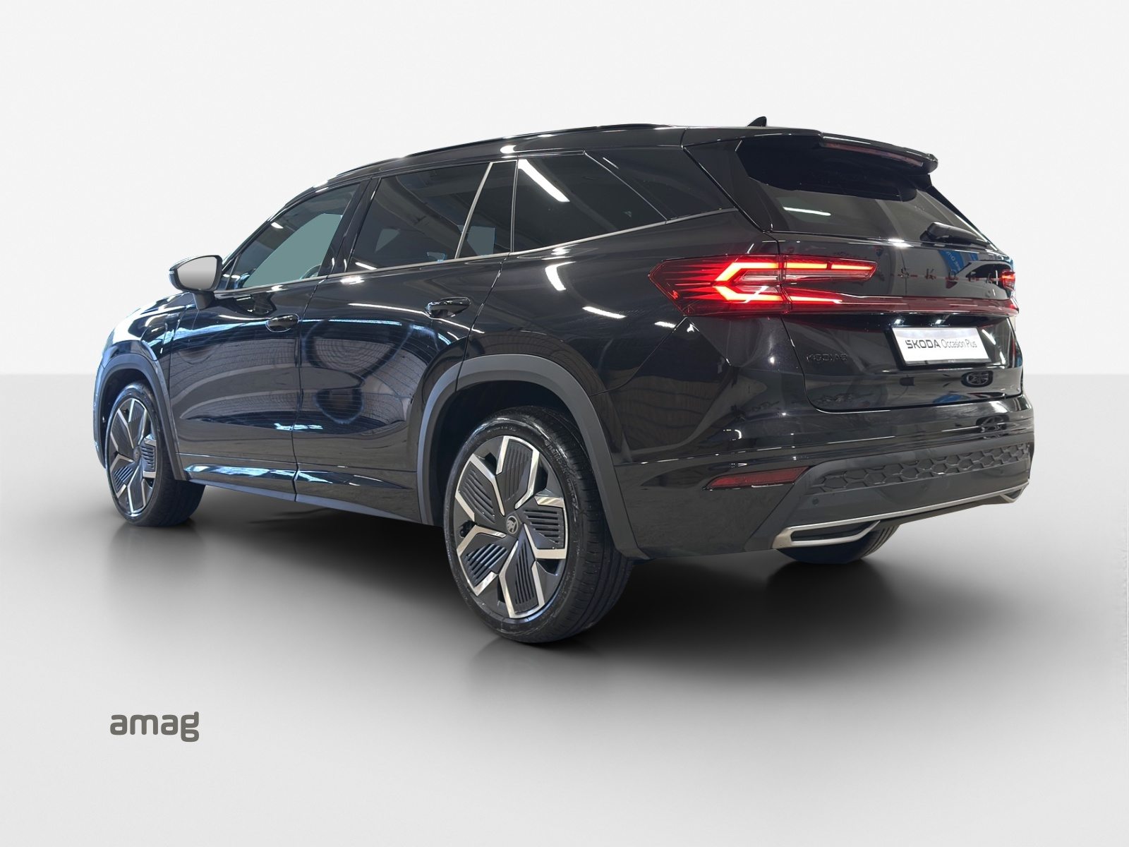 SKODA Kodiaq iV Sportline, Voll-Hybrid Benzin/Elektro, Occasion / Gebraucht, Automatik - 3