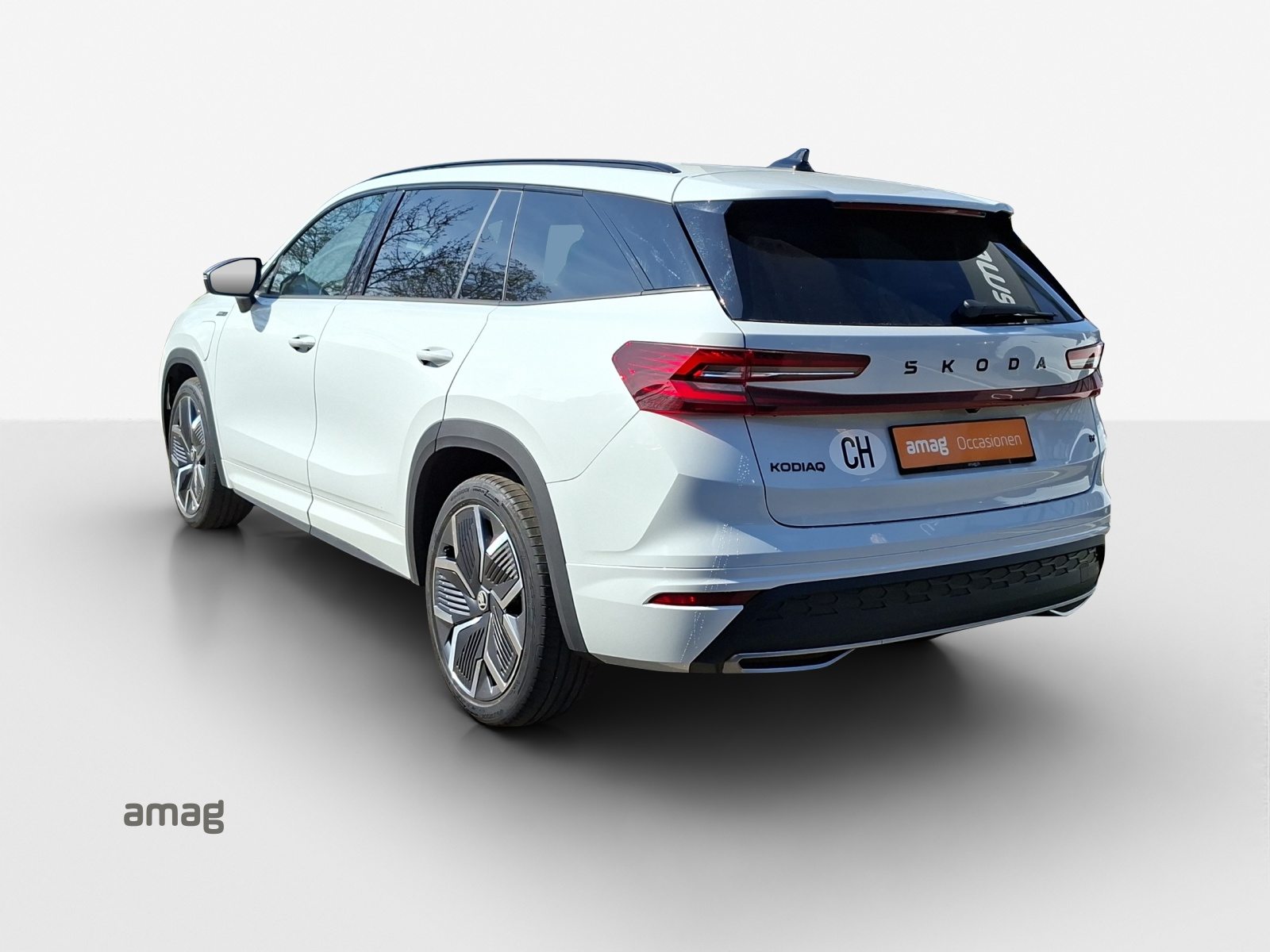 SKODA Kodiaq iV Sportline, Voll-Hybrid Benzin/Elektro, Occasion / Gebraucht, Automatik - 3
