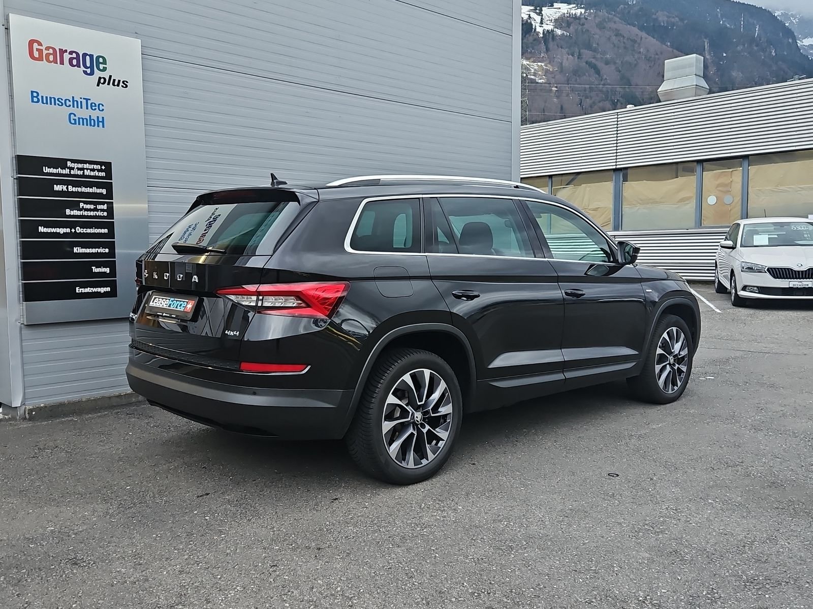 SKODA Kodiaq 2.0 TDI 200 Sportline DSG, Diesel, Occasion / Utilisé, Automatique - 5