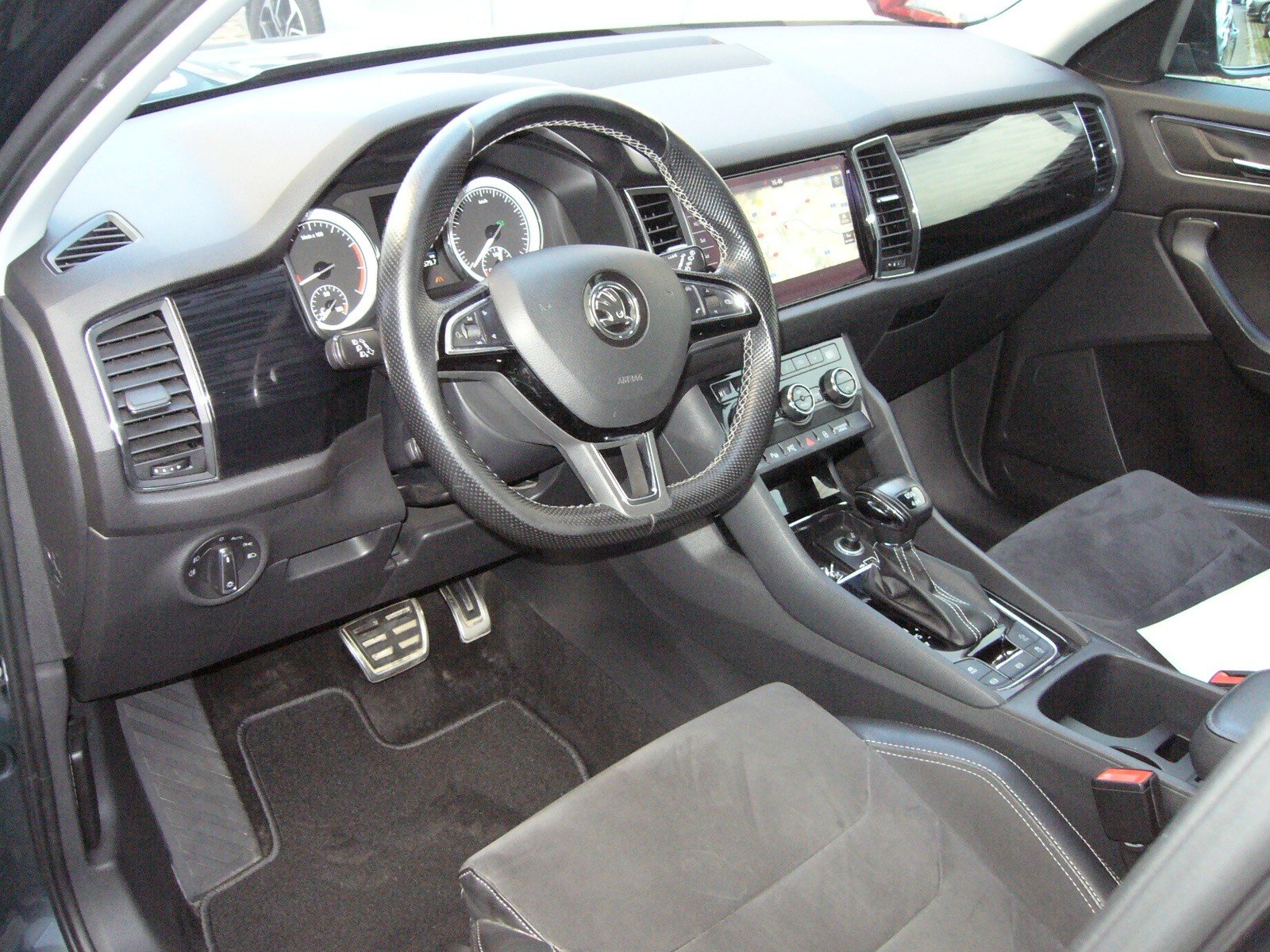 SKODA Kodiaq 2.0 TSI Style DSG 4x4, Benzin, Occasion / Gebraucht, Automatik - 7