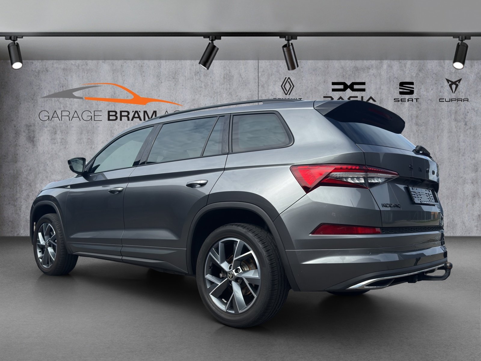 SKODA Kodiaq 2.0 TSI 4x4 SportLine 7P, Benzin, Occasion / Gebraucht, Automatik - 4
