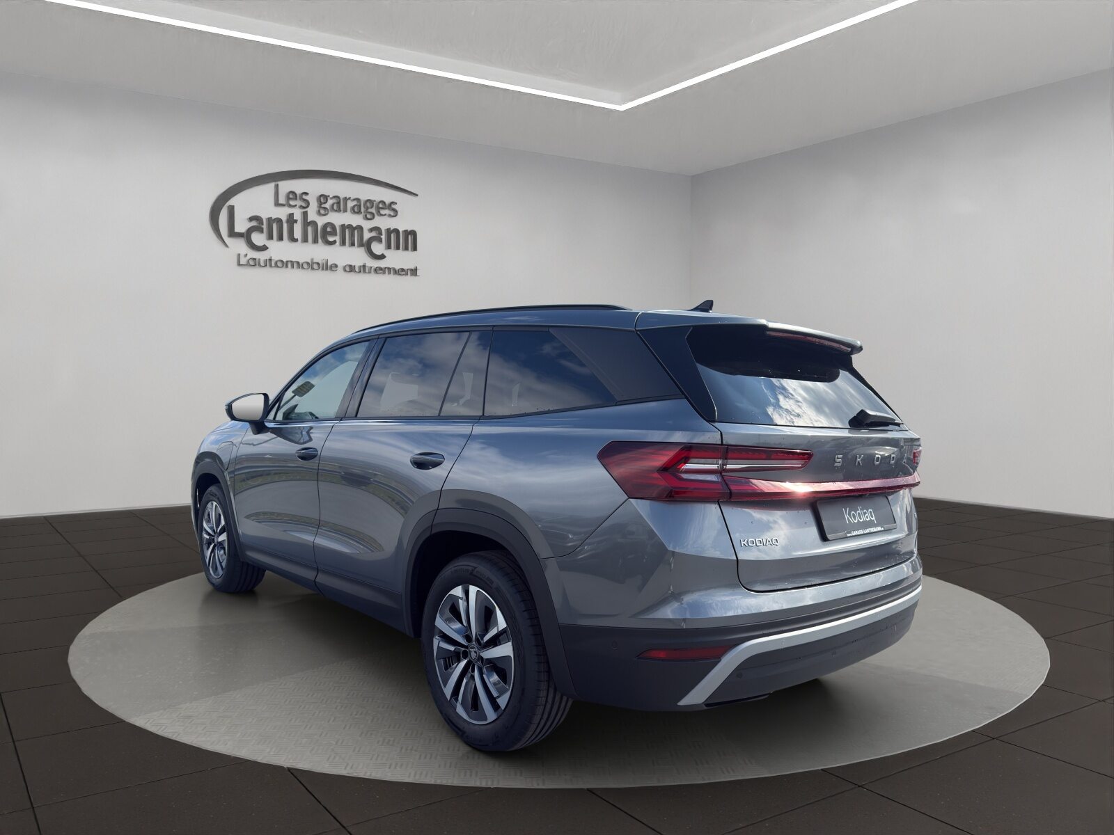 SKODA Kodiaq iV Dynamic (Netto), Voll-Hybrid Benzin/Elektro, Occasion / Gebraucht, Automatik - 3