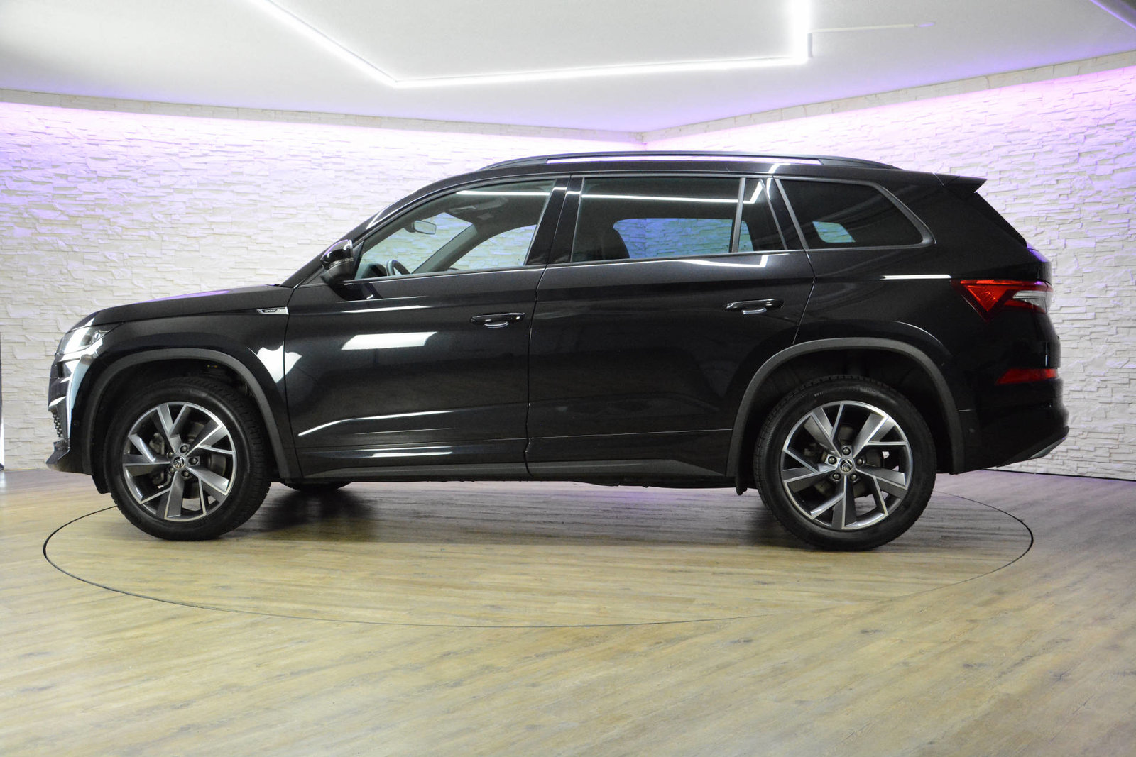 SKODA Kodiaq 2.0 TDI 200 Sportline DSG, Diesel, Occasion / Gebraucht, Automatik - 4