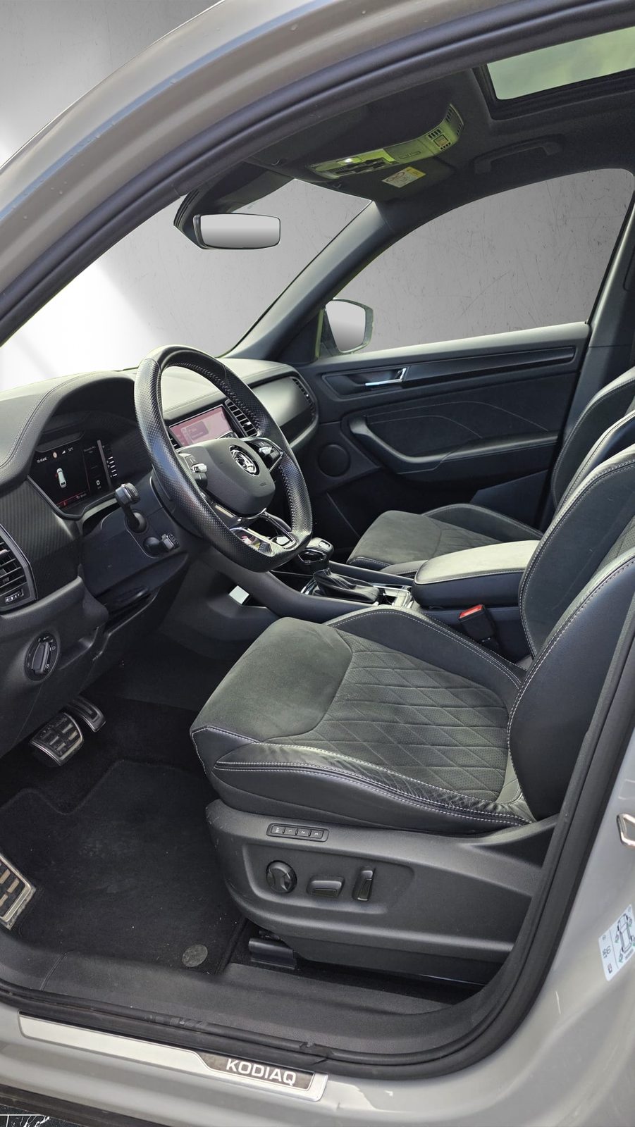 SKODA NEW KODIAQ SportLine, Benzin, Occasion / Gebraucht, Automatik - 5