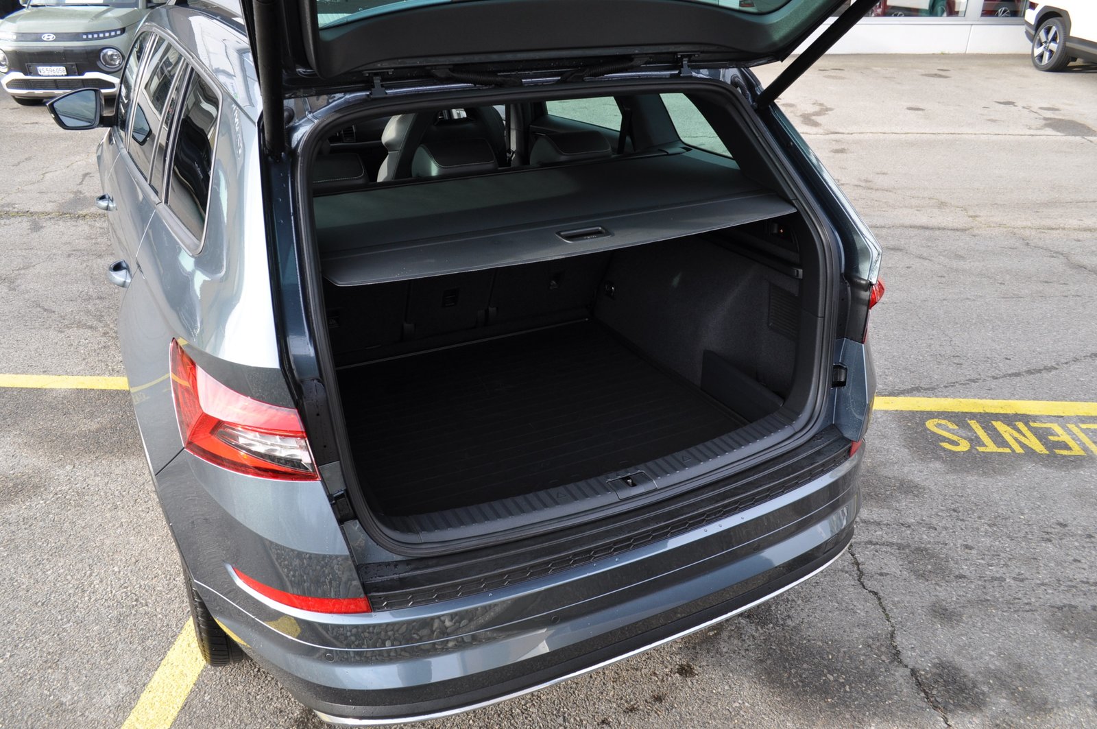 SKODA Kodiaq 2.0 TDI SCR SportLine 4x4 DSG, Diesel, Second hand / Used, Automatic - 7