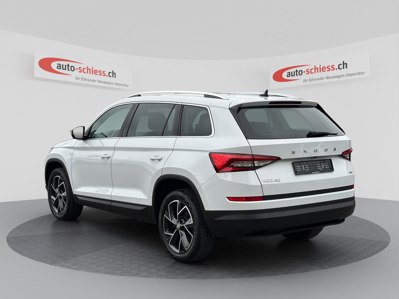 SKODA Kodiaq 2.0 TSI 4x4 Style, Petrol, Second hand / Used, Automatic - 3