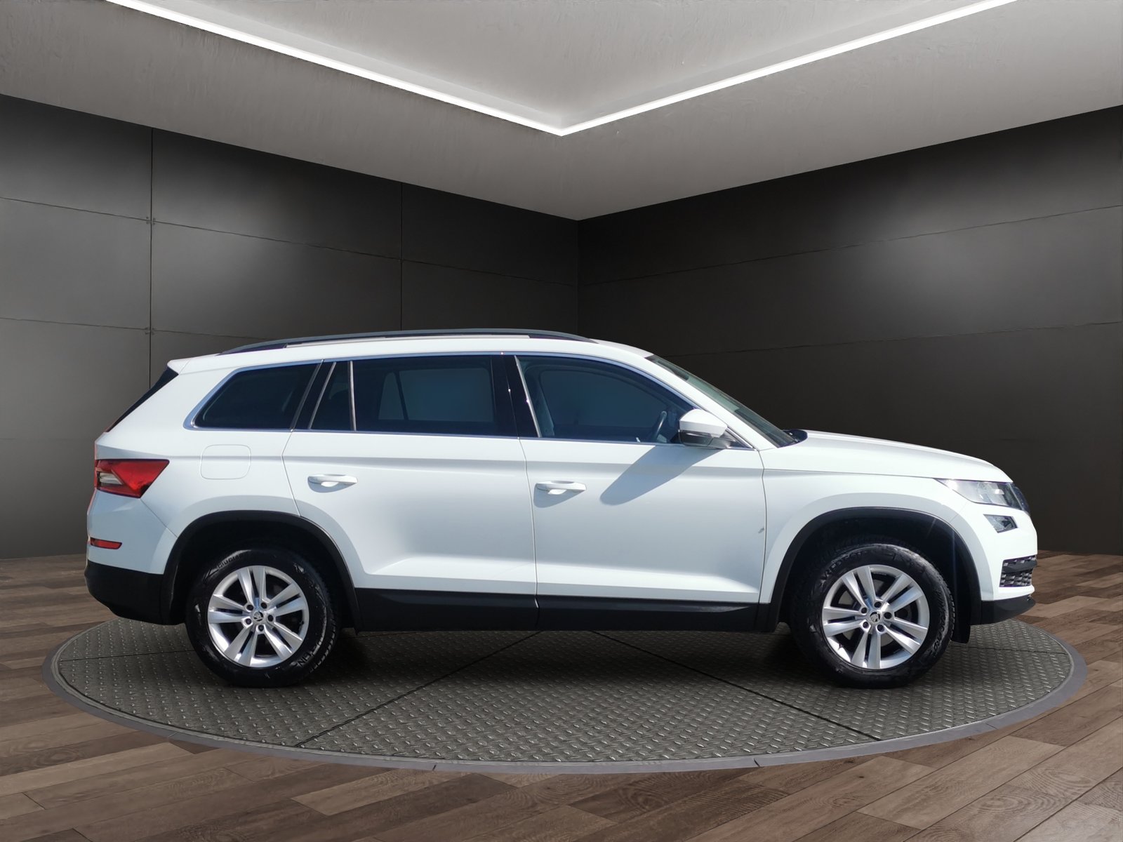 SKODA Kodiaq 2.0 TDI CR Ambition 4x4 DSG, Diesel, Occasion / Utilisé, Manuelle - 5