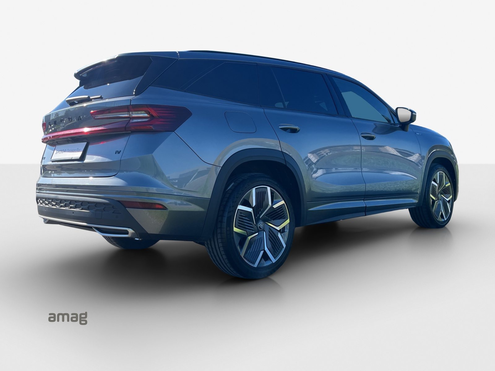 SKODA Kodiaq iV Sportline, Voll-Hybrid Benzin/Elektro, Occasion / Gebraucht, Automatik - 6