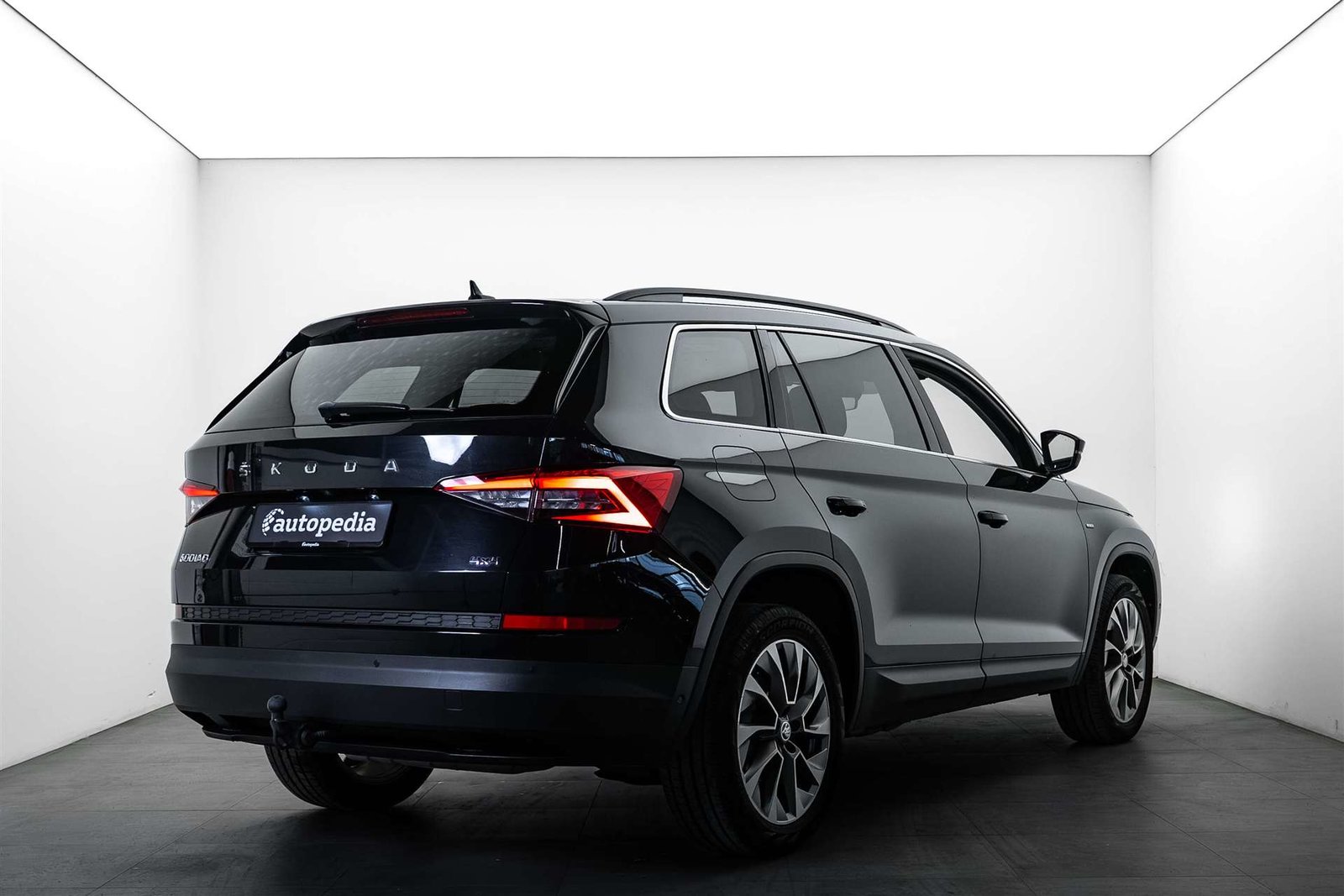 SKODA Kodiaq 2.0 TSI 4x4 Clever 190PS, Petrol, Second hand / Used, Automatic - 3