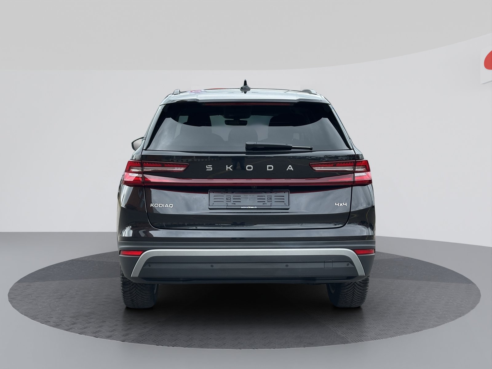 SKODA Kodiaq 2.0 TSI Selection 4x4, Benzin, Occasion / Gebraucht, Automatik - 4