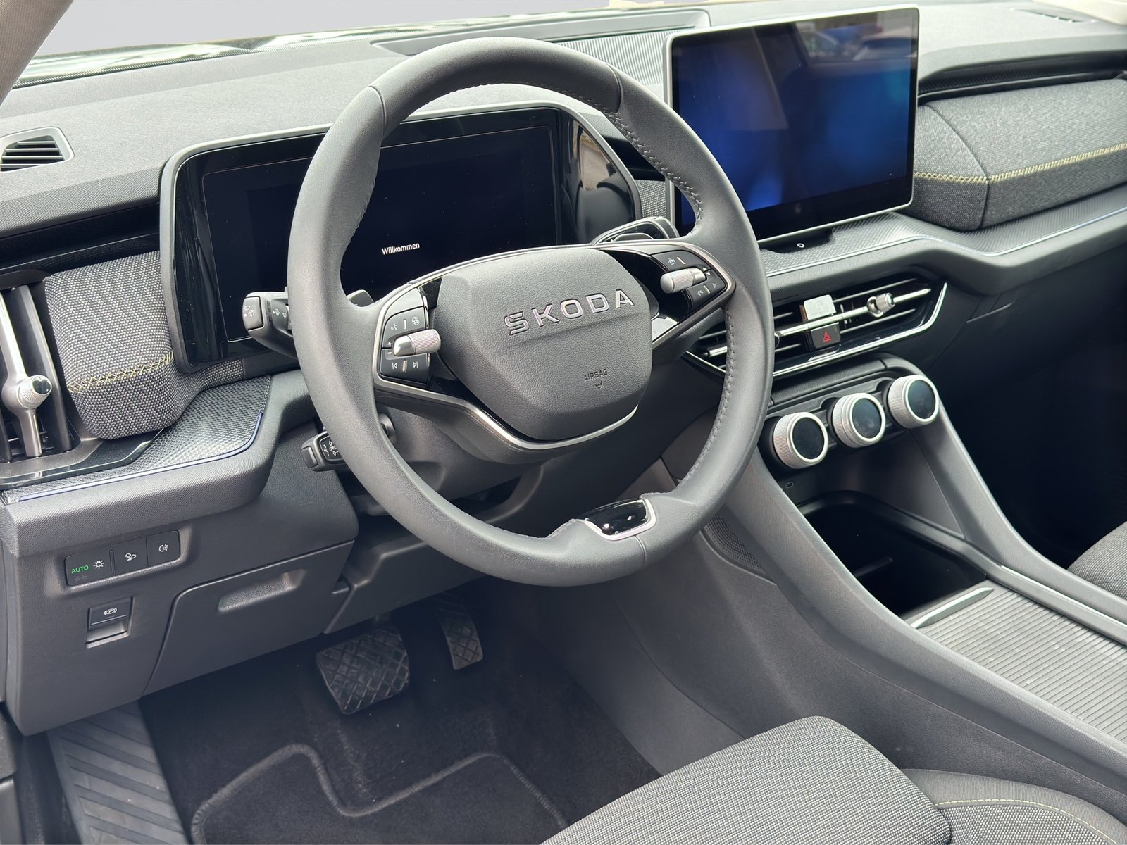 SKODA Kodiaq 2.0 TSI Selection 4x4, Benzin, Occasion / Gebraucht, Automatik - 7