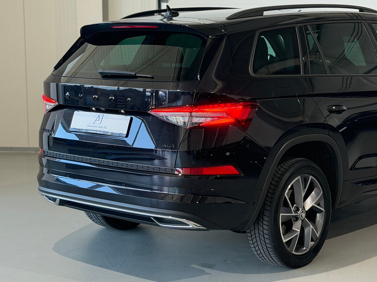 SKODA Kodiaq 2.0 TSI 4x4 SportLine (CH) Facelift, Petrol, Second hand / Used, Automatic - 6