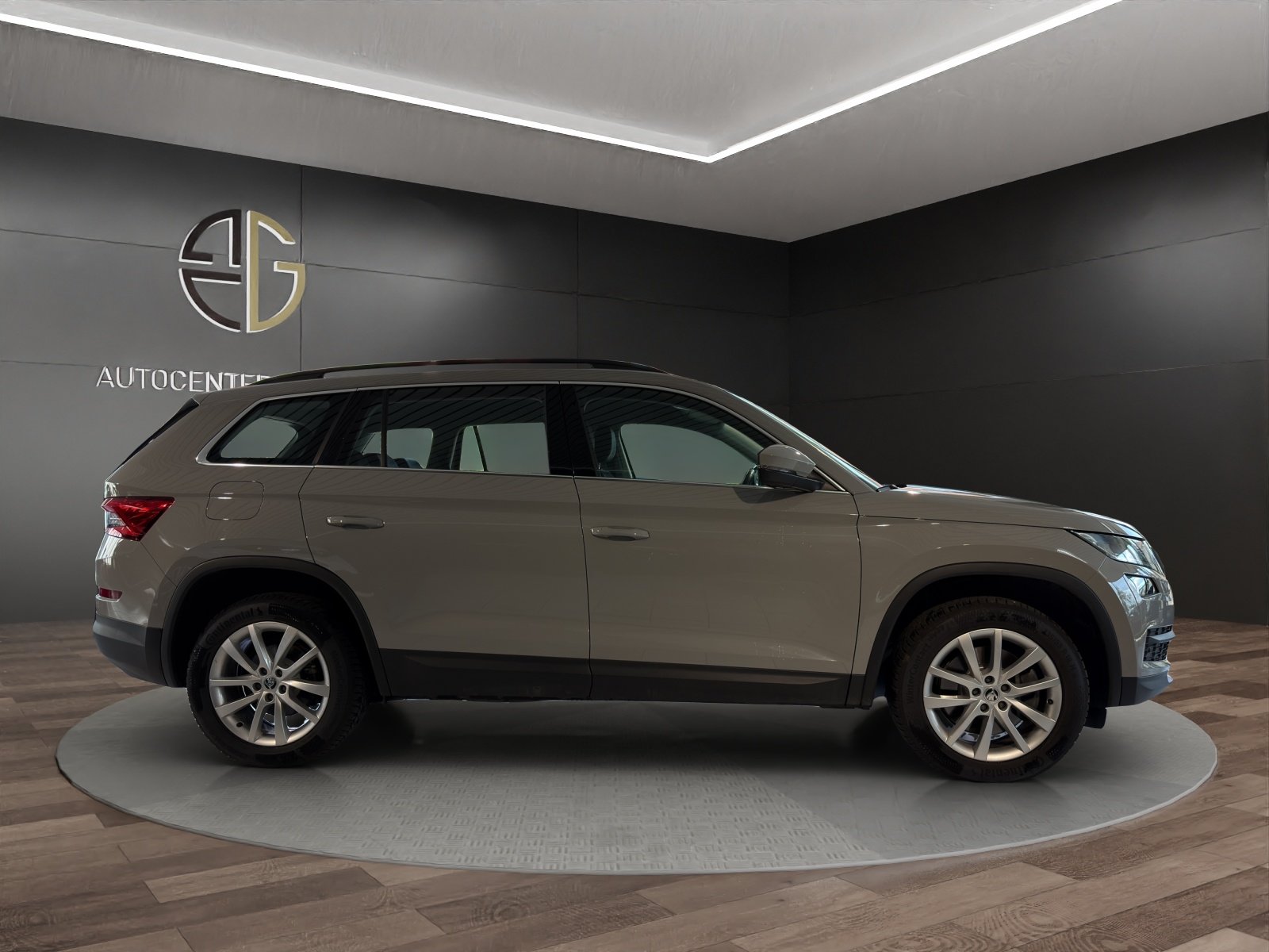 SKODA Kodiaq 2.0 TSI 4x4 Style, Benzina, Occasioni / Usate, Automatico - 5