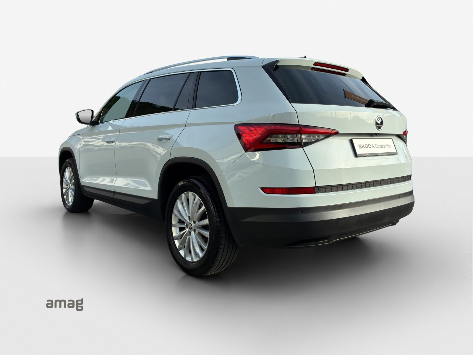 SKODA KODIAQ STYLE, Petrol, Second hand / Used, Automatic - 3