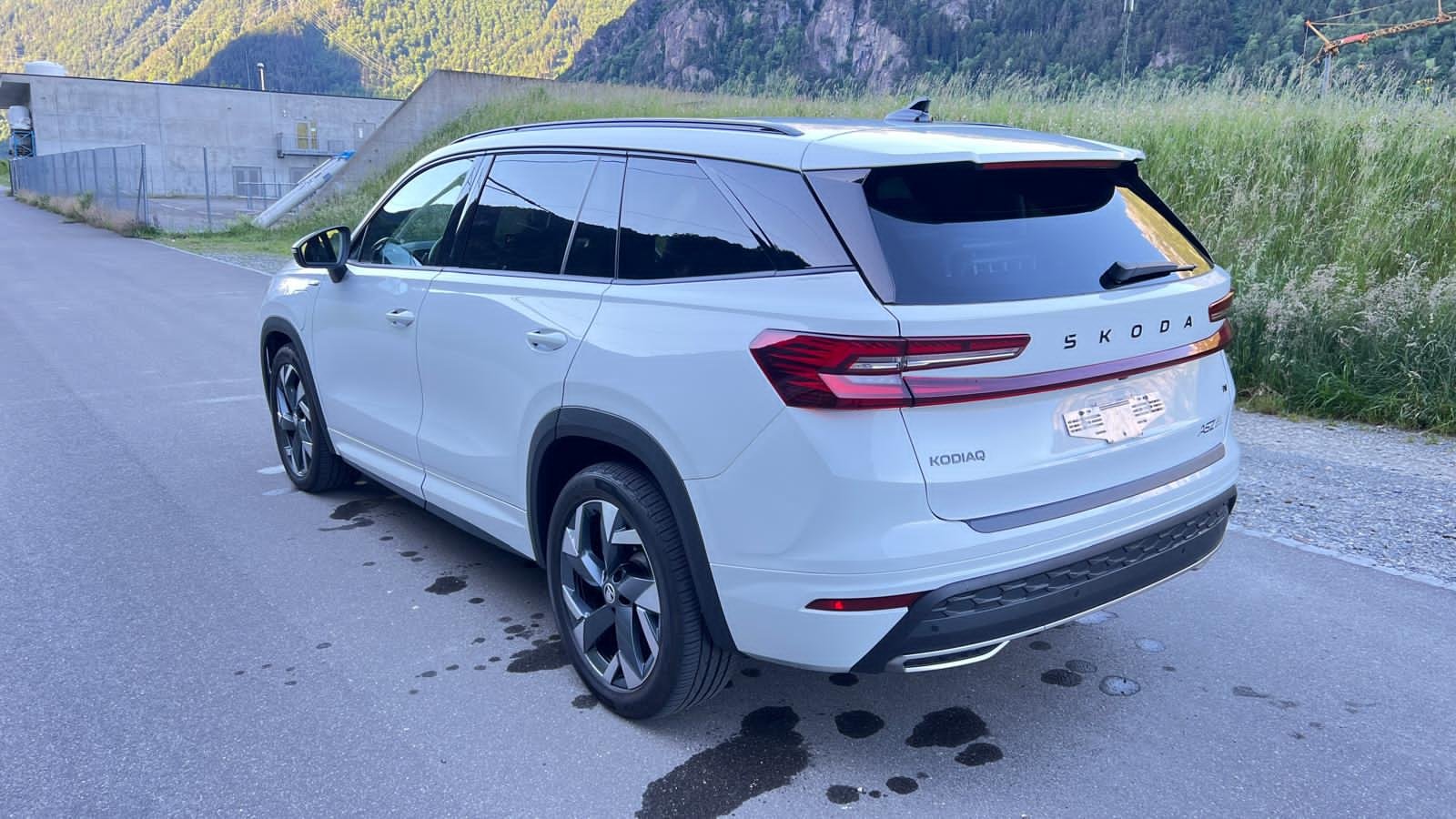 SKODA Kodiaq 1.5 TSI PHEV SportLine 2WD, Plug-in-Hybrid Benzin/Elektro, Occasion / Gebraucht, Automatik - 4