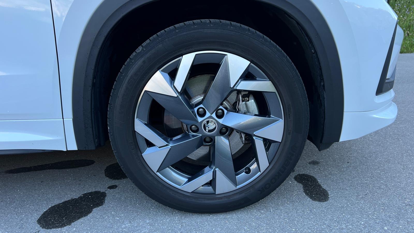 SKODA Kodiaq 1.5 TSI PHEV SportLine 2WD, Plug-in-Hybrid Benzin/Elektro, Occasion / Gebraucht, Automatik - 6