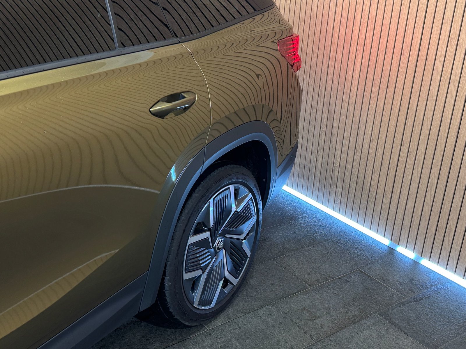 SKODA Kodiaq 1.5 TSI PHEV Selection, Plug-in-Hybrid Benzin/Elektro, Occasion / Gebraucht, Automatik - 4
