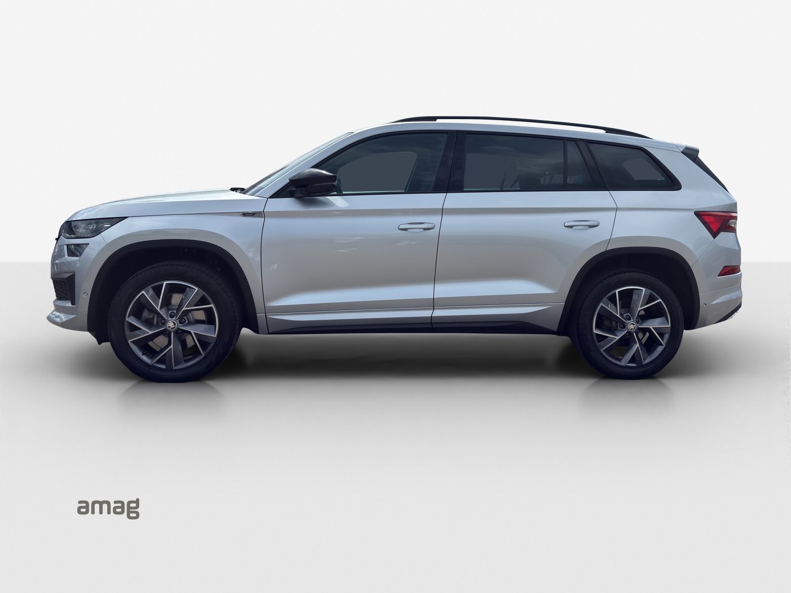 SKODA NEW KODIAQ SportLine, Petrol, Second hand / Used, Automatic - 2