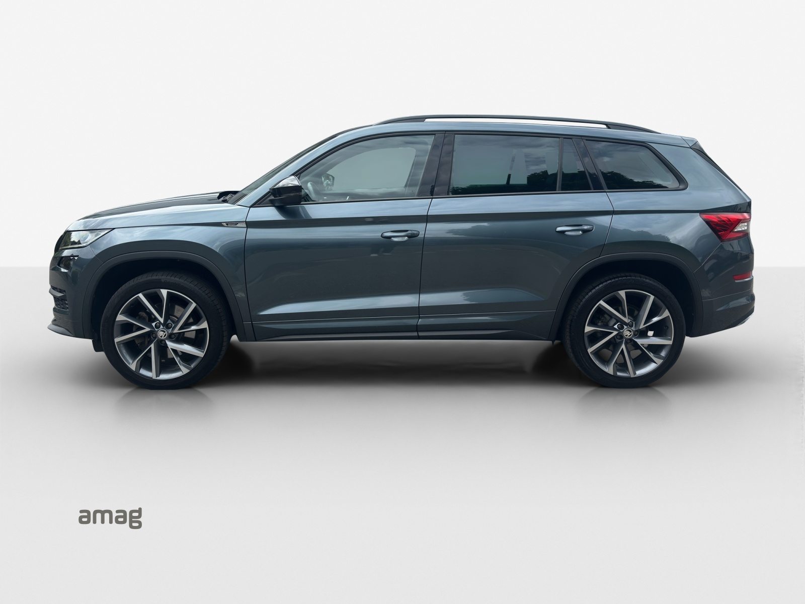 SKODA KODIAQ SportLine, Petrol, Second hand / Used, Automatic - 2