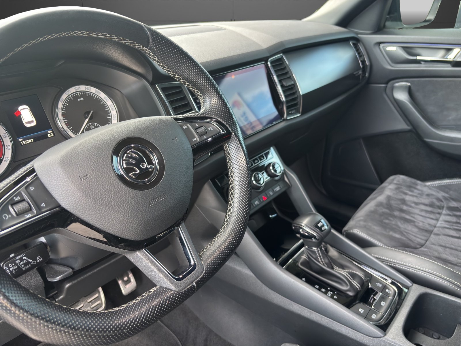 SKODA Kodiaq 2.0 TDI CR Sport Line 4x4 DSG, Diesel, Second hand / Used, Automatic - 4