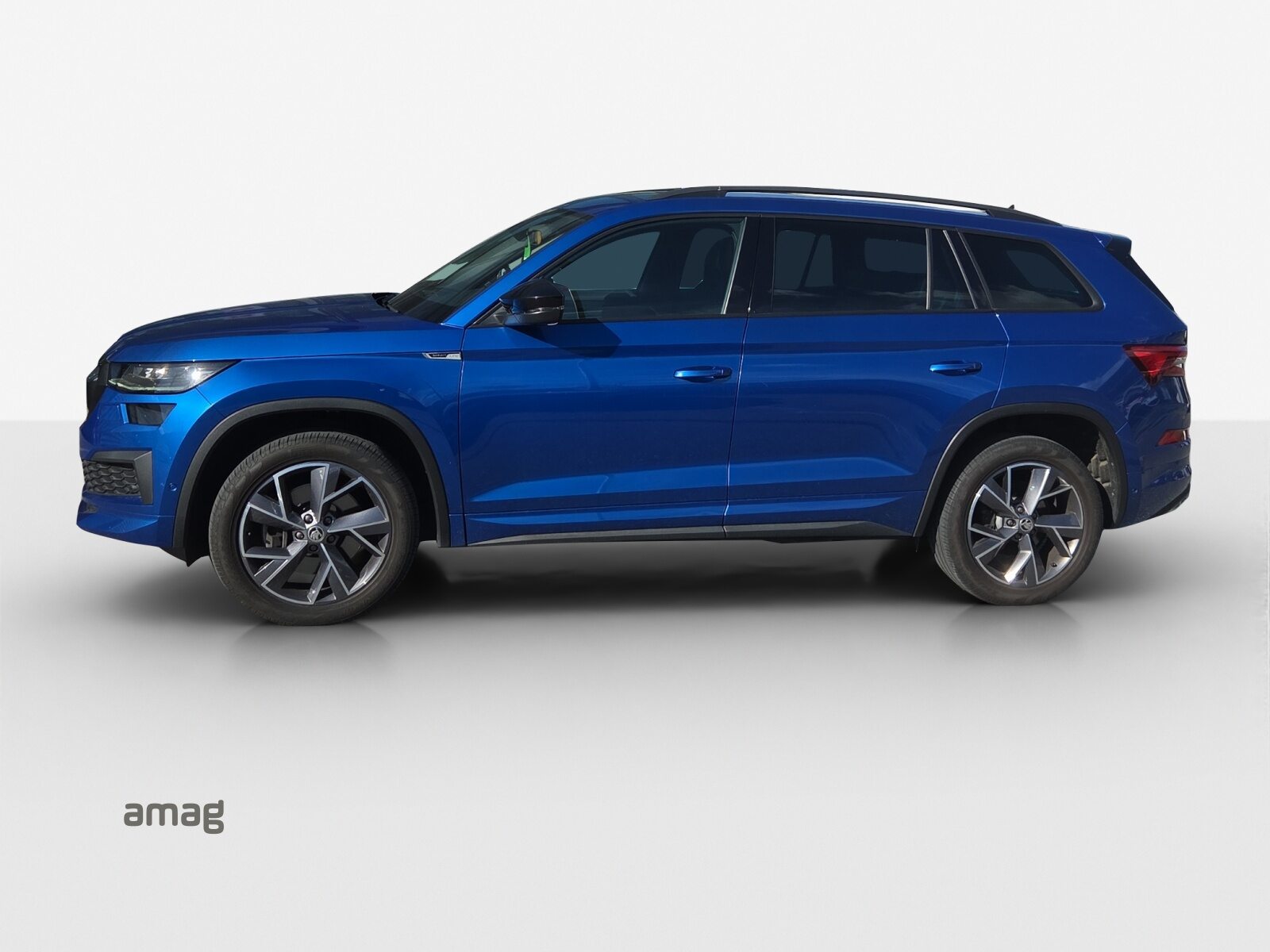 SKODA NEW KODIAQ SportLine, Petrol, Second hand / Used, Automatic - 2