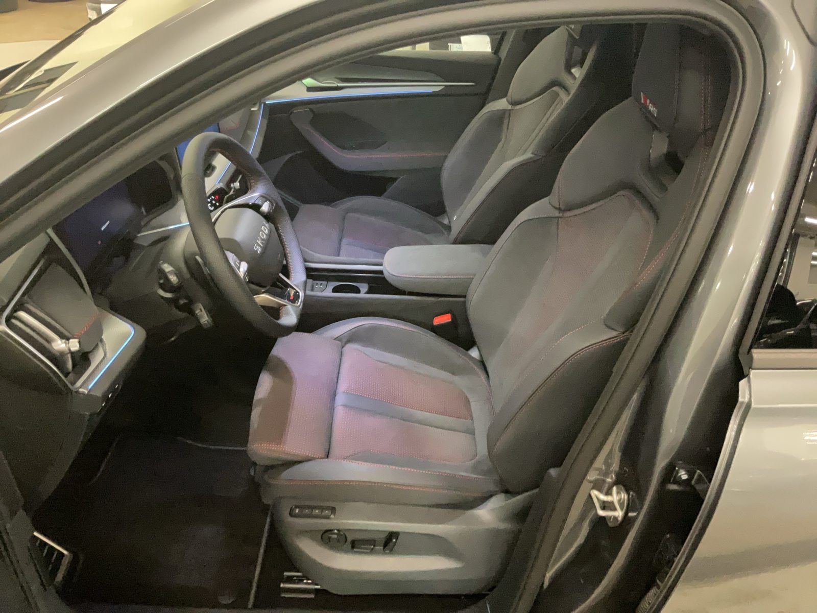 SKODA Kodiaq RS, Benzin, Occasion / Gebraucht, Automatik - 6