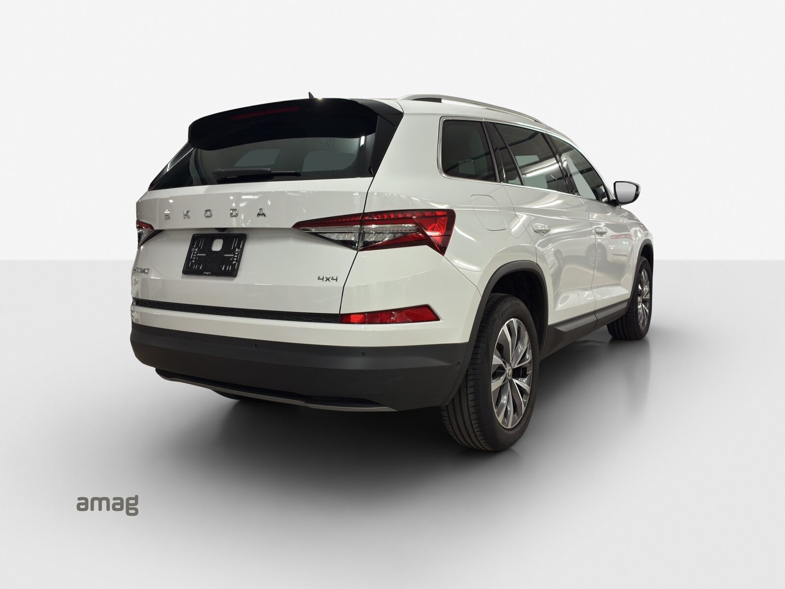 SKODA NEW KODIAQ Style, Petrol, Second hand / Used, Automatic - 5