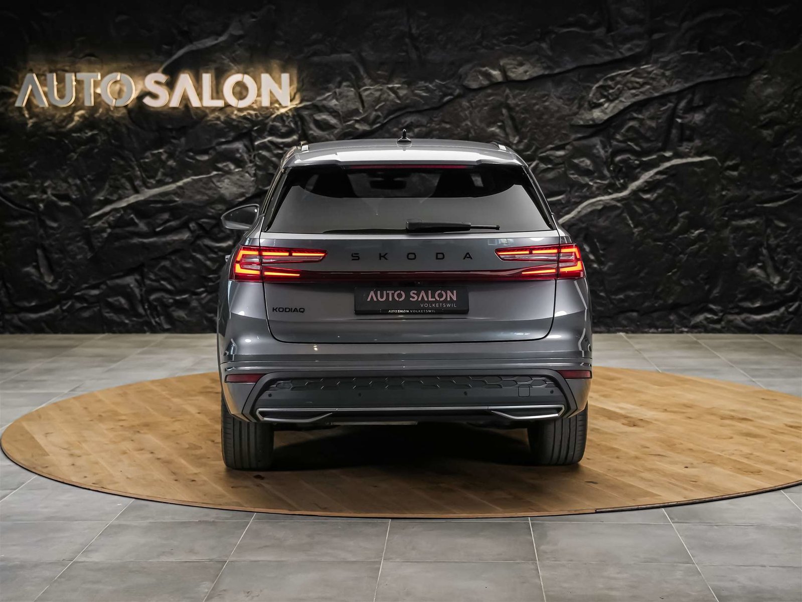 SKODA Kodiaq 2.0 TSI Sportline 4x4 *7 Plätzer*Abstandsregle, Petrol, Second hand / Used, Automatic - 4
