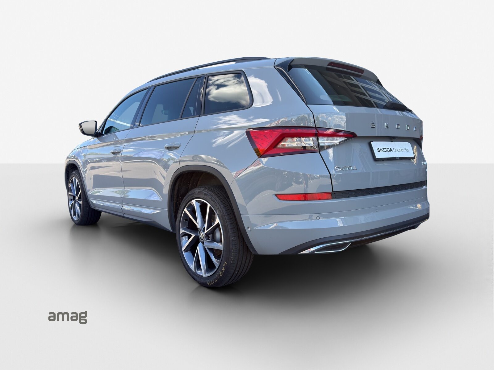 SKODA KODIAQ SportLine, Petrol, Second hand / Used, Automatic - 3