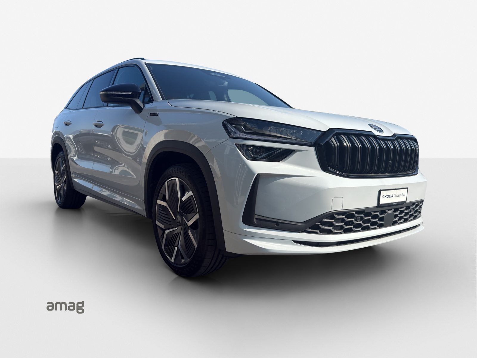 SKODA Kodiaq iV Sportline, Voll-Hybrid Benzin/Elektro, Occasion / Gebraucht, Automatik - 7