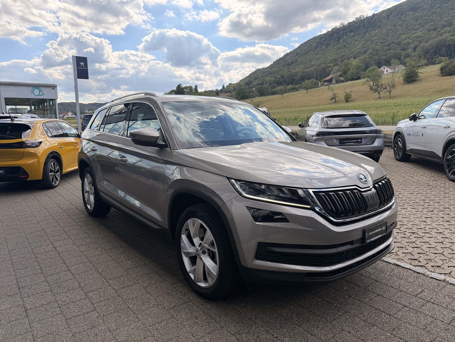SKODA Kodiaq 2.0 TSI Style  DSG, Benzin, Occasion / Gebraucht, Automatik - 4