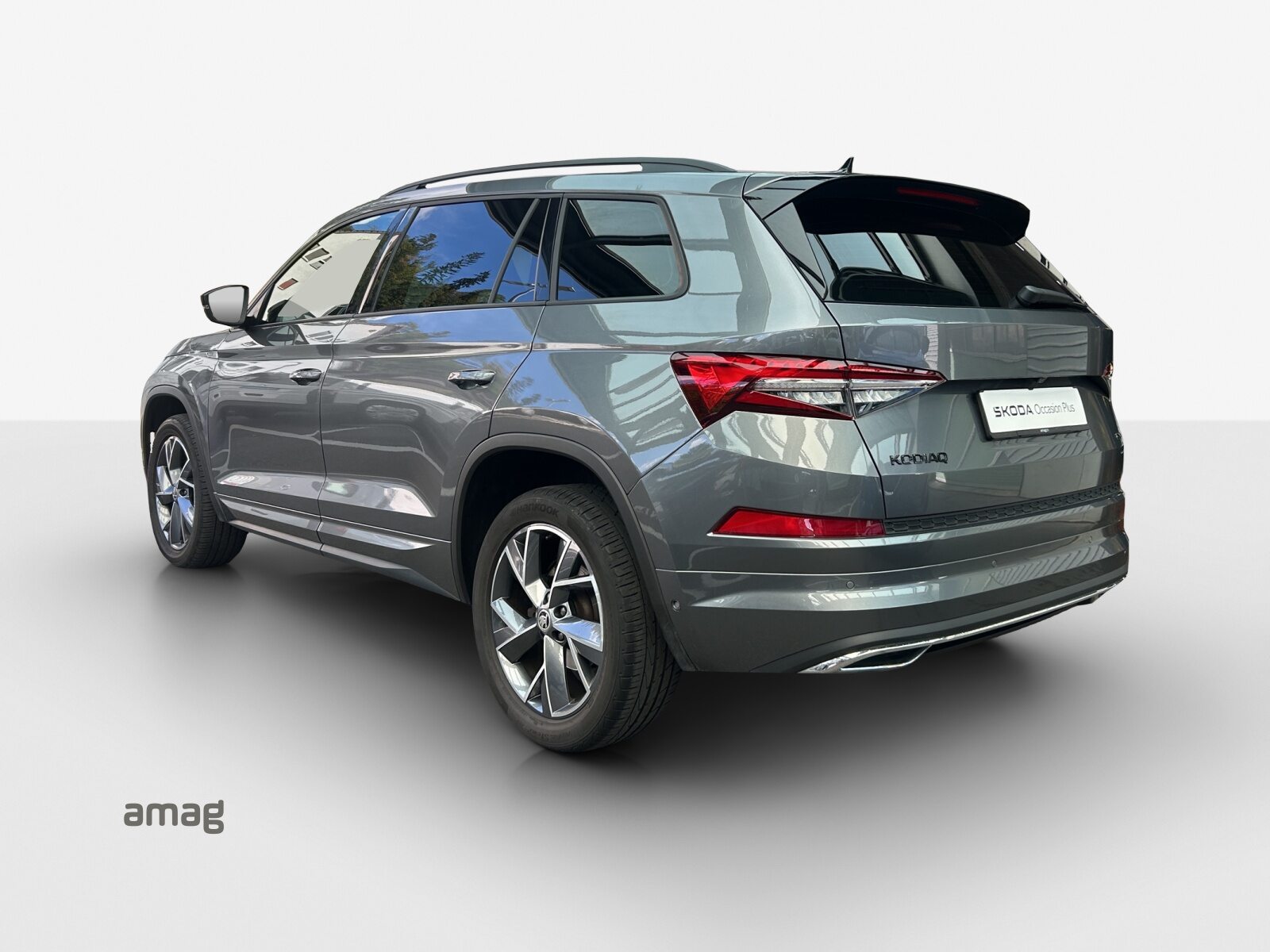 SKODA NEW KODIAQ SportLine, Petrol, Second hand / Used, Automatic - 3