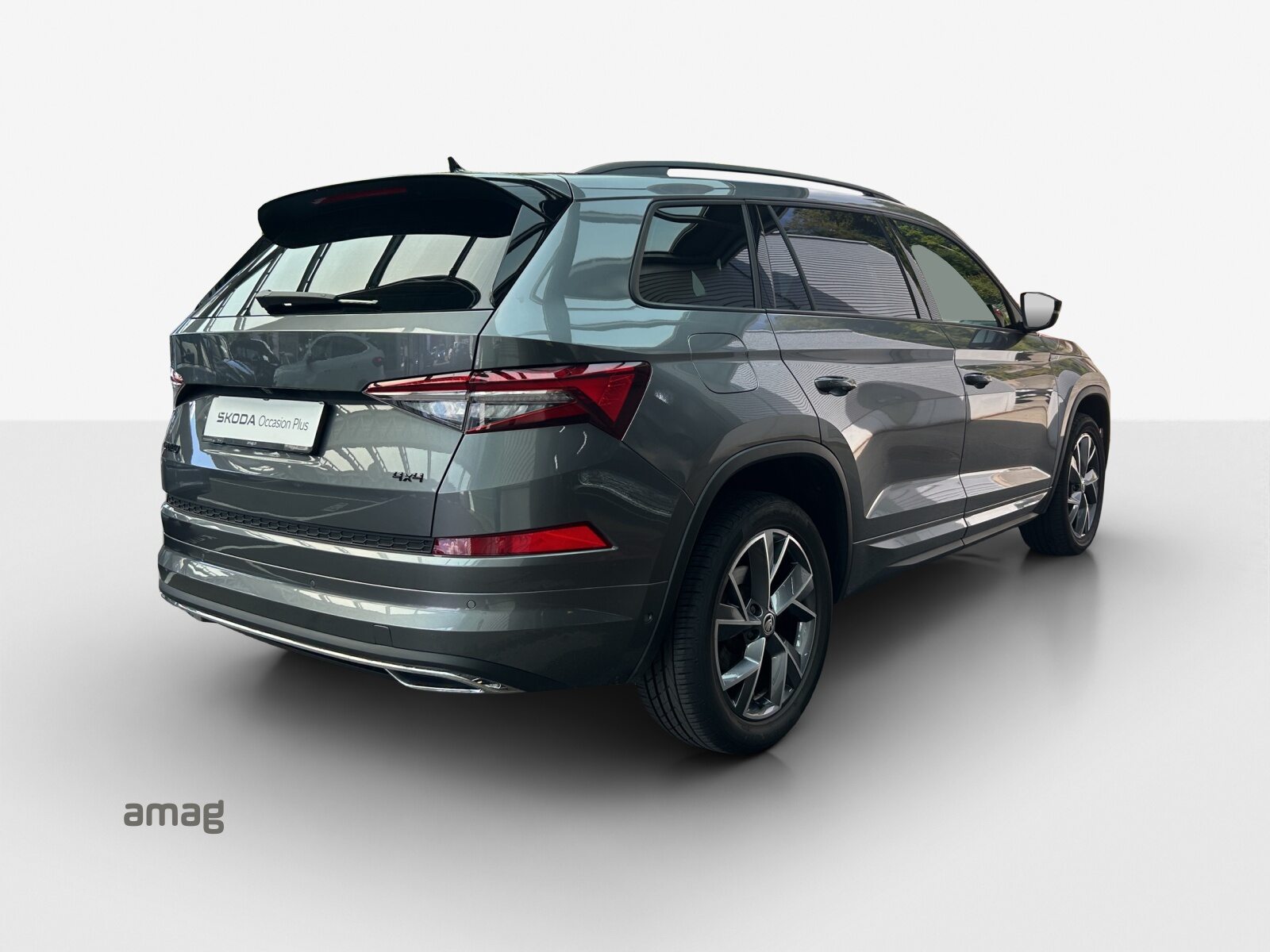 SKODA NEW KODIAQ SportLine, Petrol, Second hand / Used, Automatic - 5