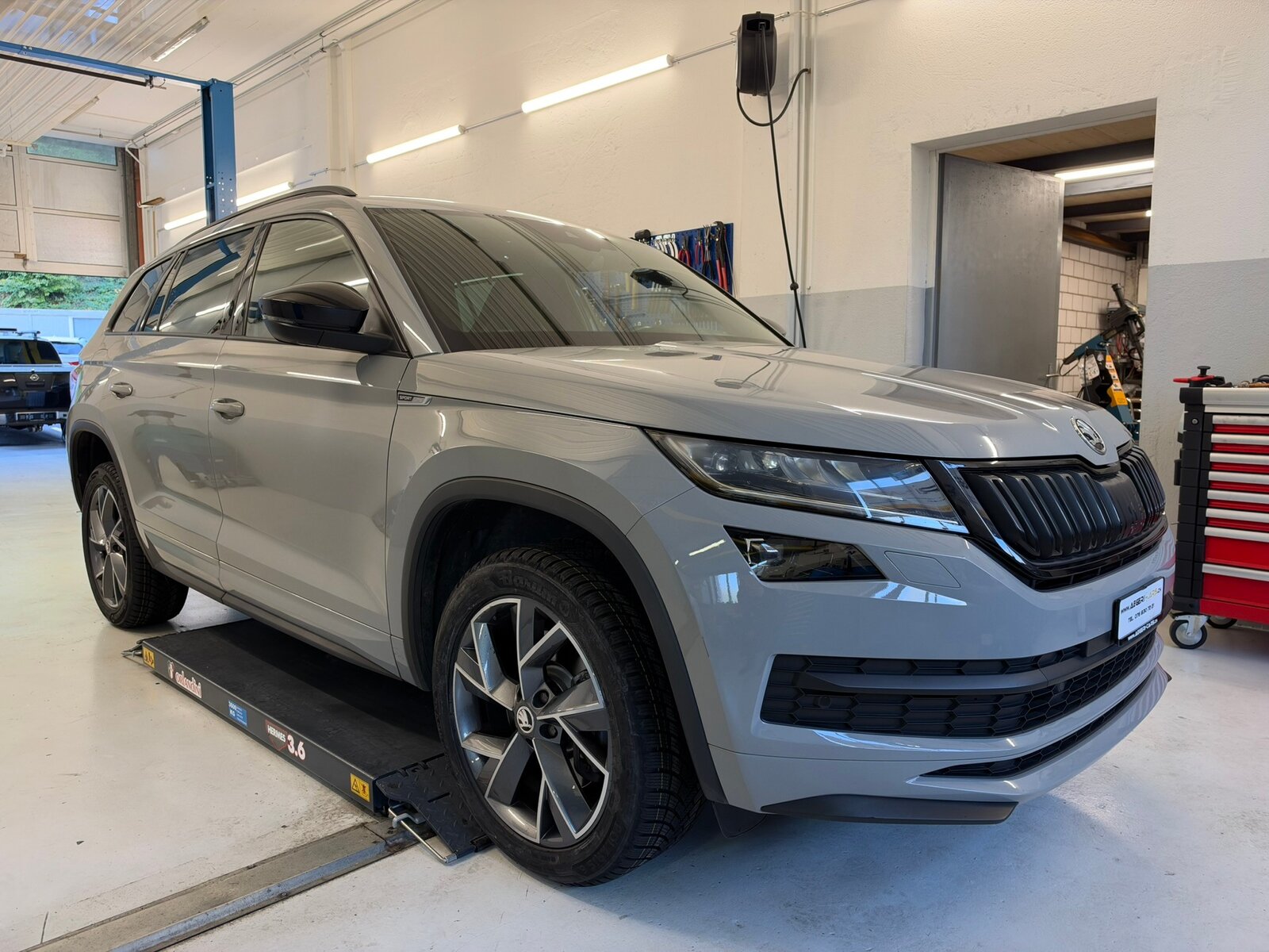 SKODA Kodiaq 2.0 TDI CR Sport Line 4x4 DSG, Diesel, Second hand / Used, Automatic - 3