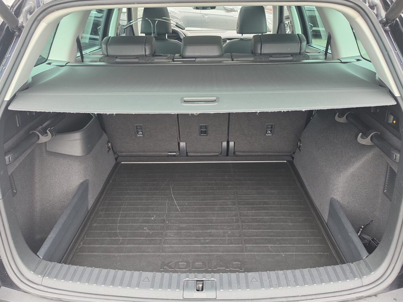 SKODA KODIAQ Laurin&Klement, Benzin, Occasion / Gebraucht, Automatik - 6