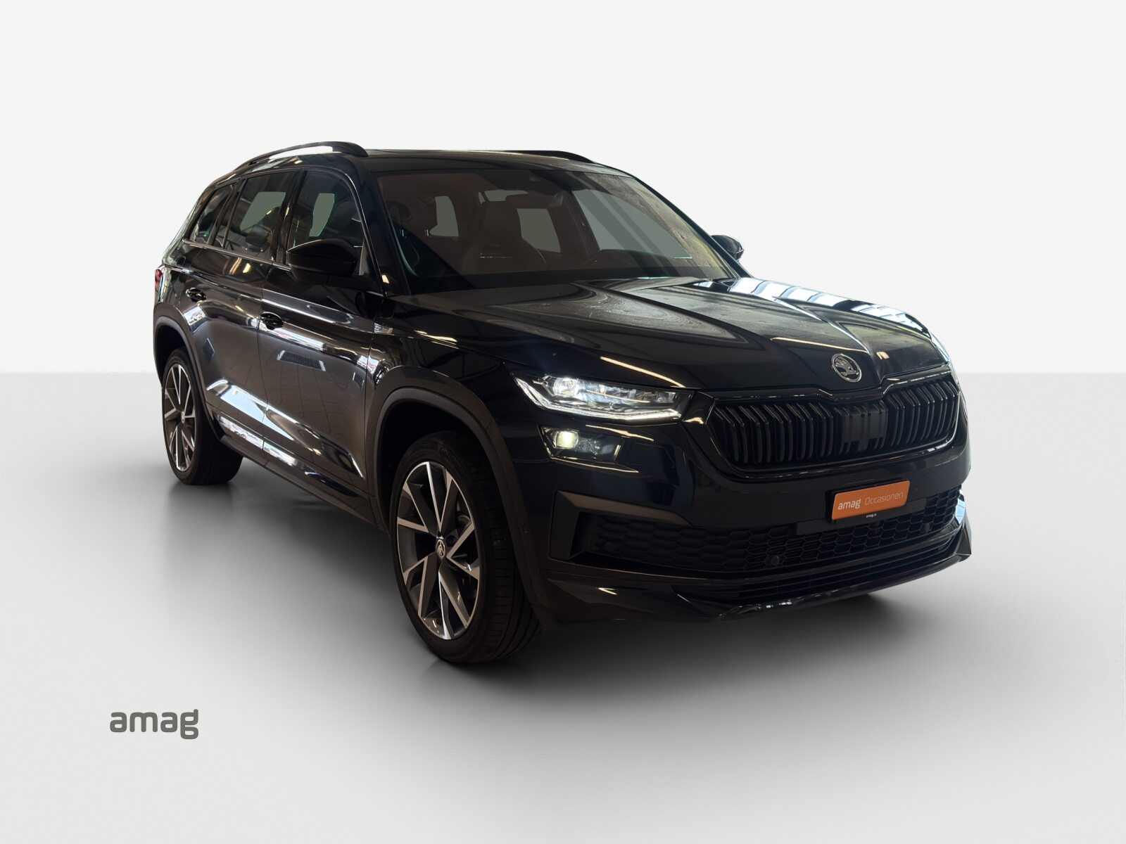 SKODA NEW KODIAQ SportLine, Petrol, Second hand / Used, Automatic - 6