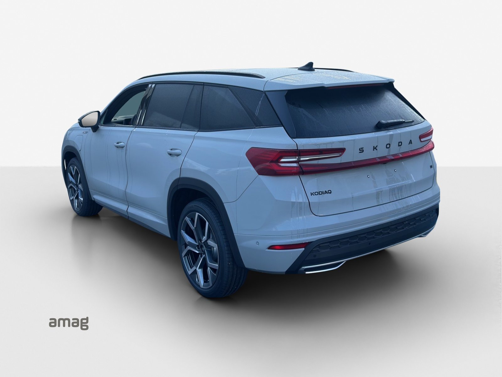SKODA Kodiaq iV Sportline, Voll-Hybrid Benzin/Elektro, Vorführwagen, Automatik - 3