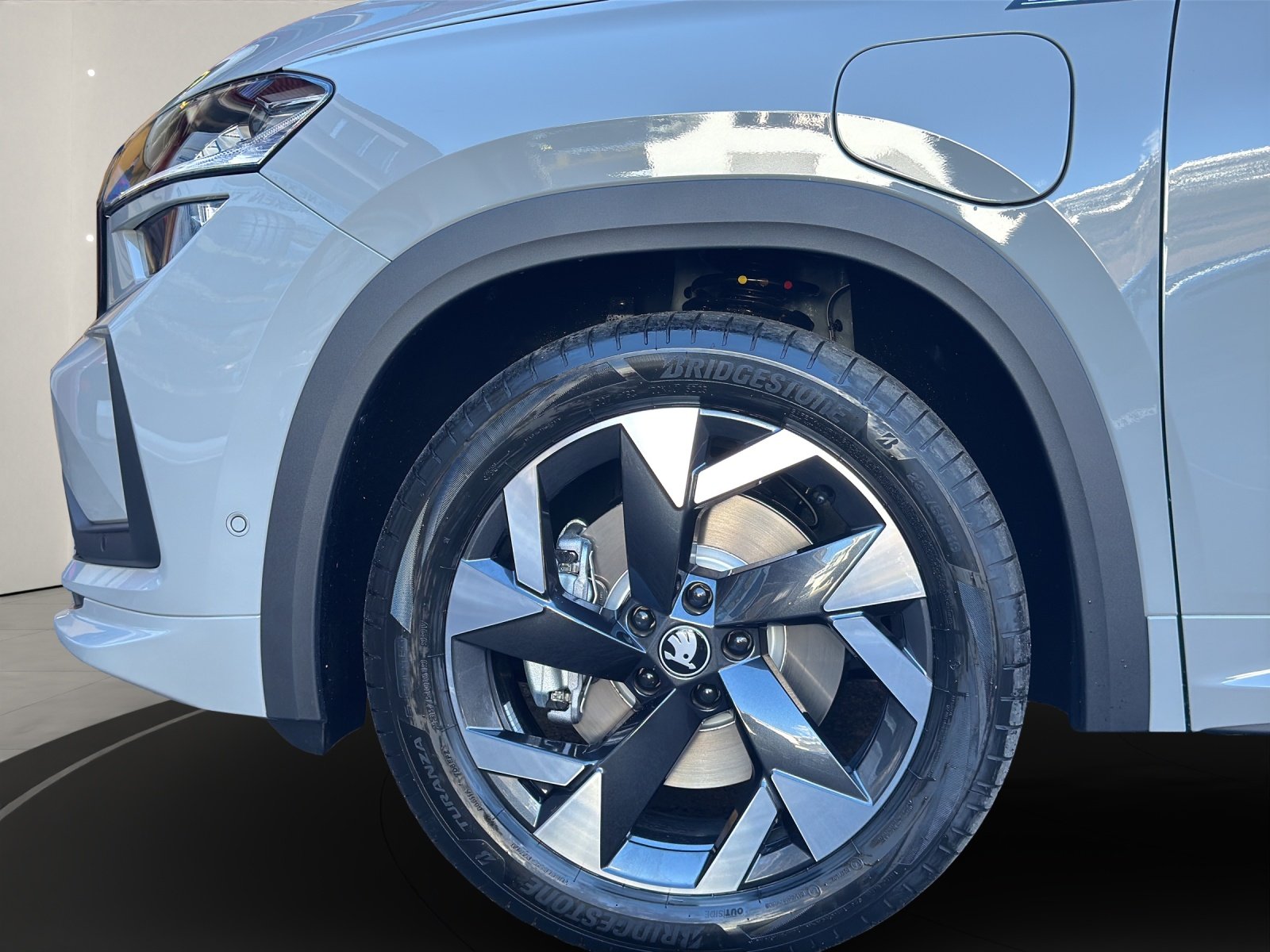 SKODA Kodiaq 1.5 TSI PHEV SportLine 2WD, Hybride Intégral Essence/Électricité, Voiture de démonstration, Automatique - 4