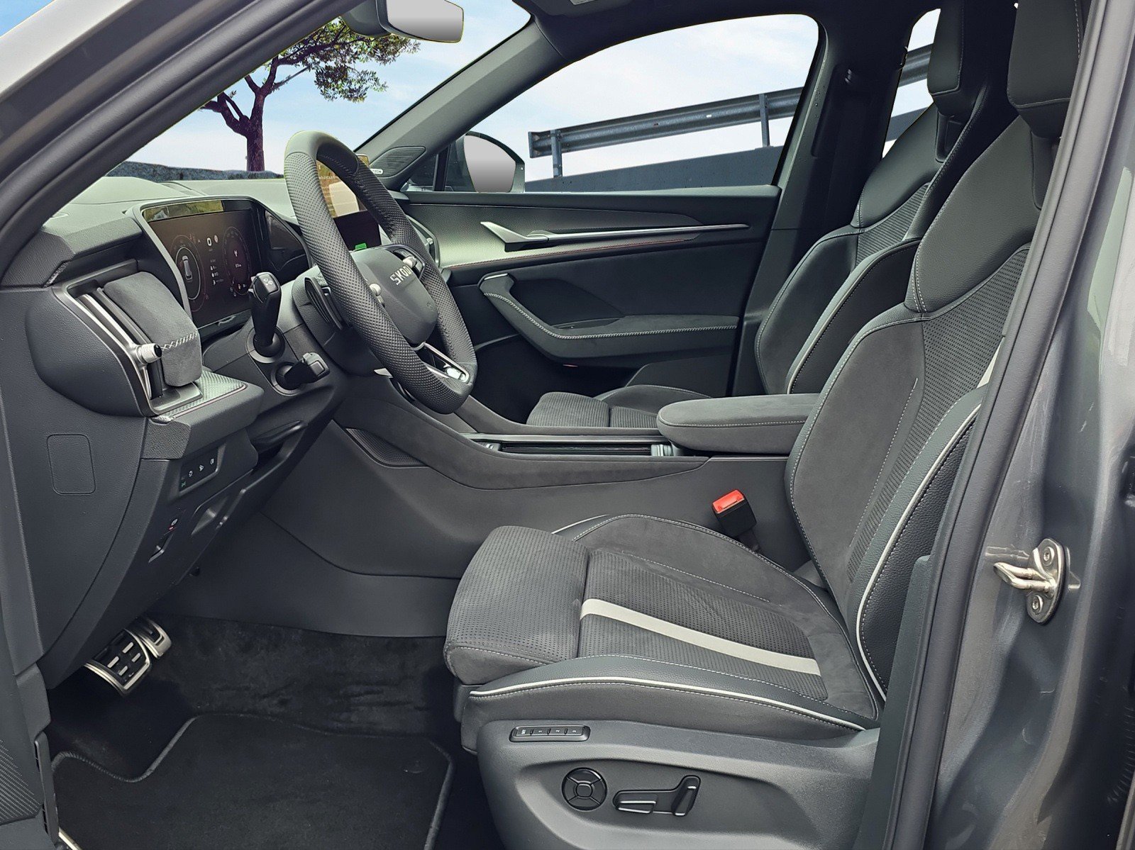 SKODA Kodiaq 2.0 TSI Sportline 4x4, Benzin, Vorführwagen, Automatik - 7